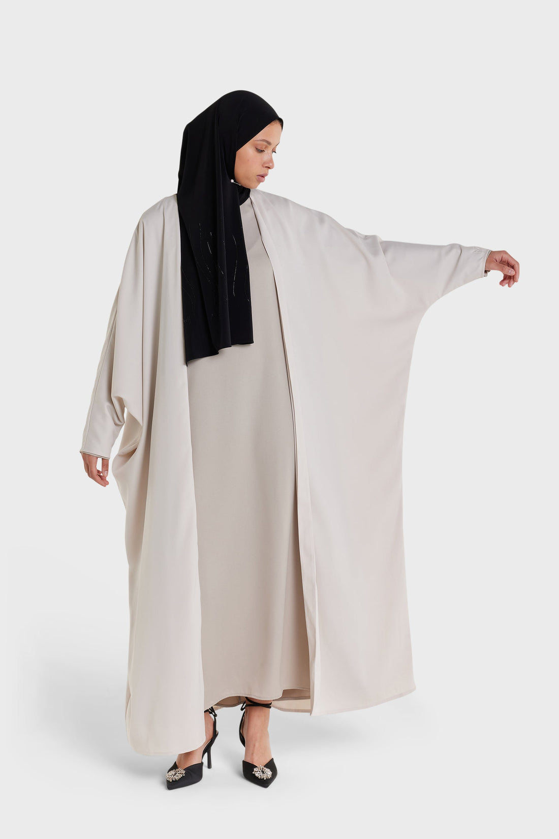 Dull Satin Bat Sleeve Abaya | Cachemire