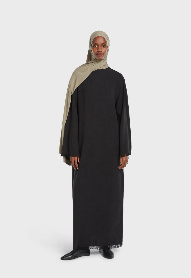 Frayed Hem Robe | Noir