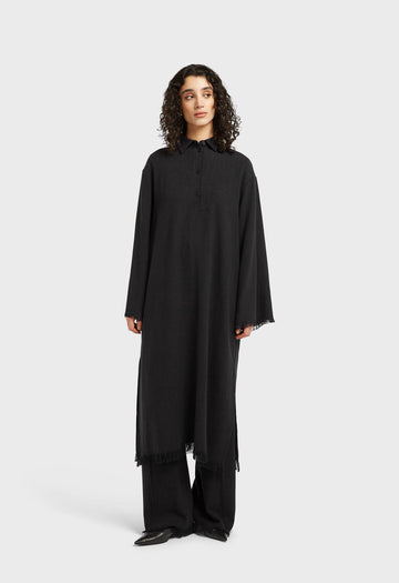 Frayed Hem Chemise Robe | Noir