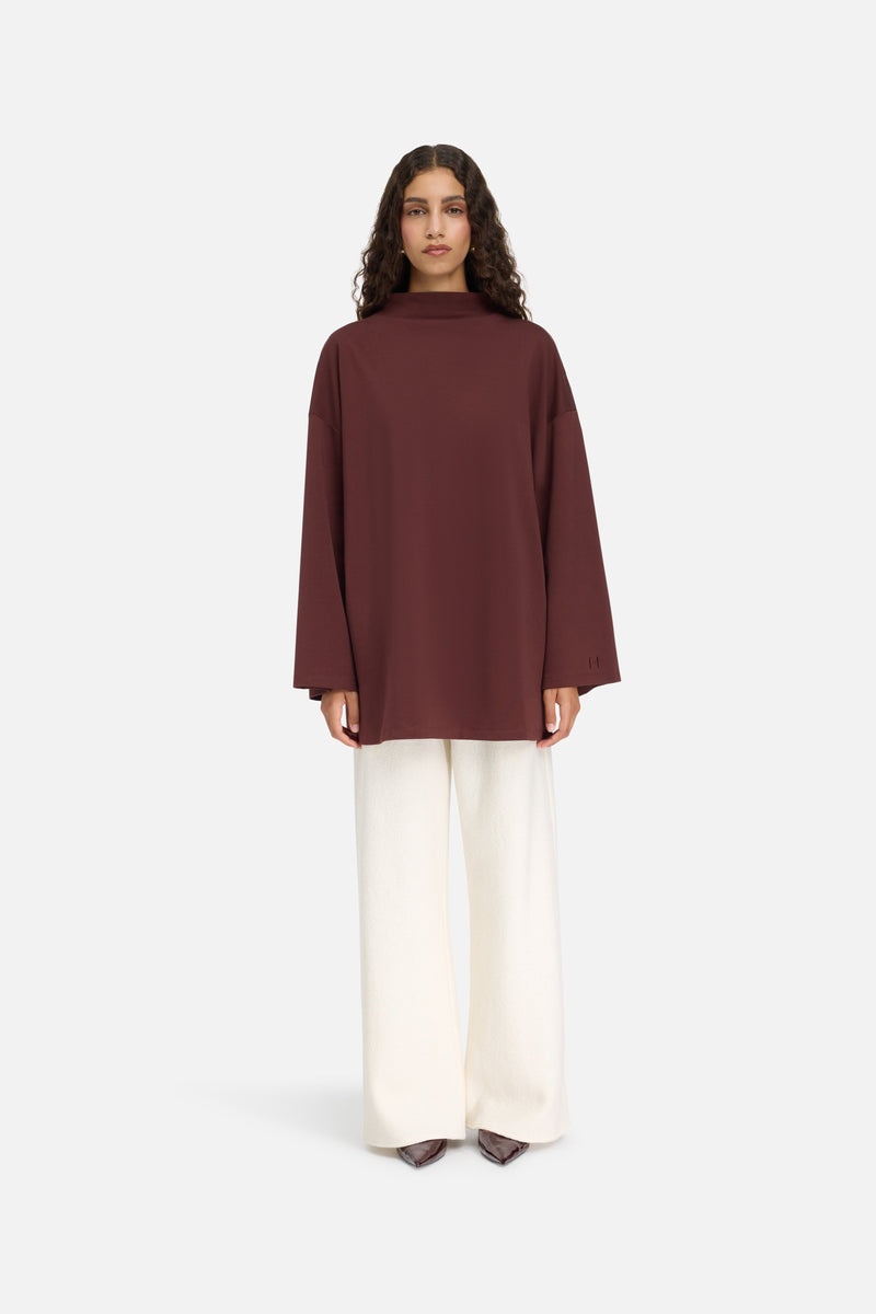 High Neck Tee | Cerise foncée