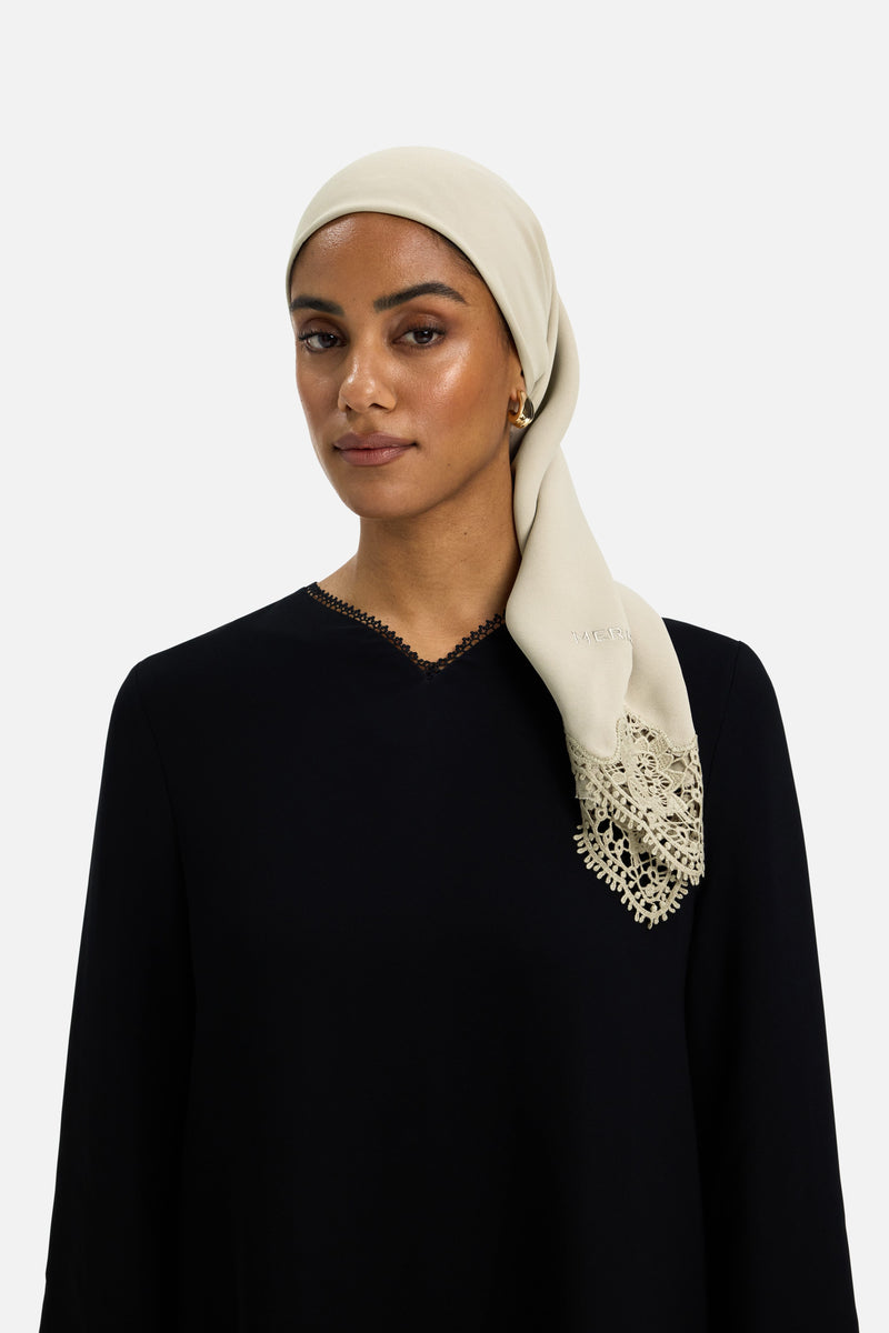 Picot Edge Bandana | Sable