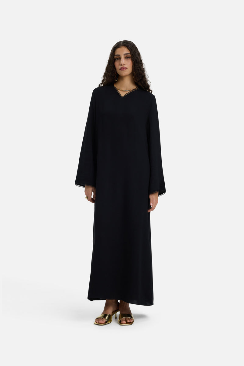 Picot Neck Robe | Noir